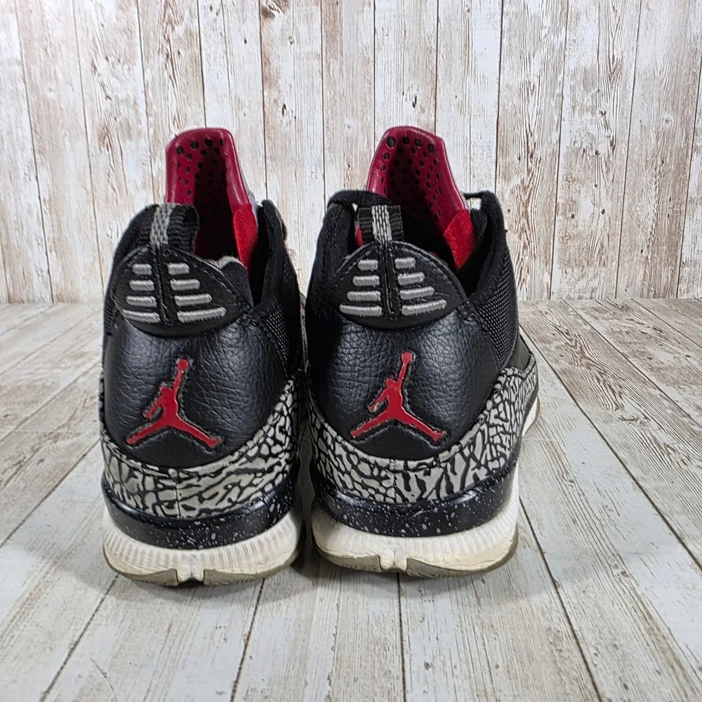 Jordan Spizike‎ Basketball Shoes Black Red Accent Sneakers Athletic Mens
